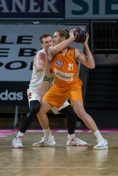 争白热化 争白热化