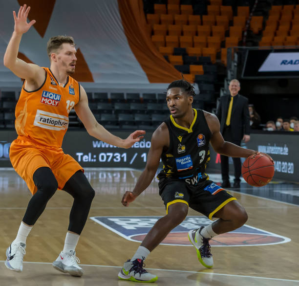 则更像是 则更像是