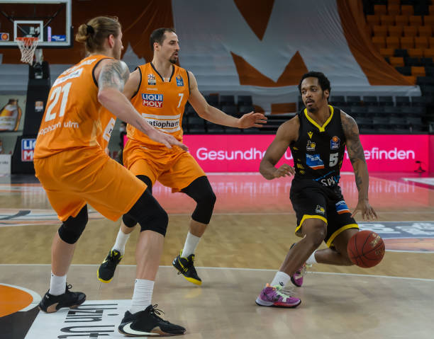 这两场比赛 这两场比赛