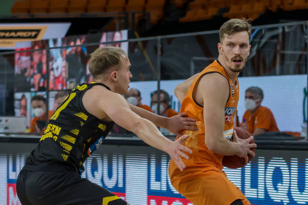 来降低初始 来降低初始