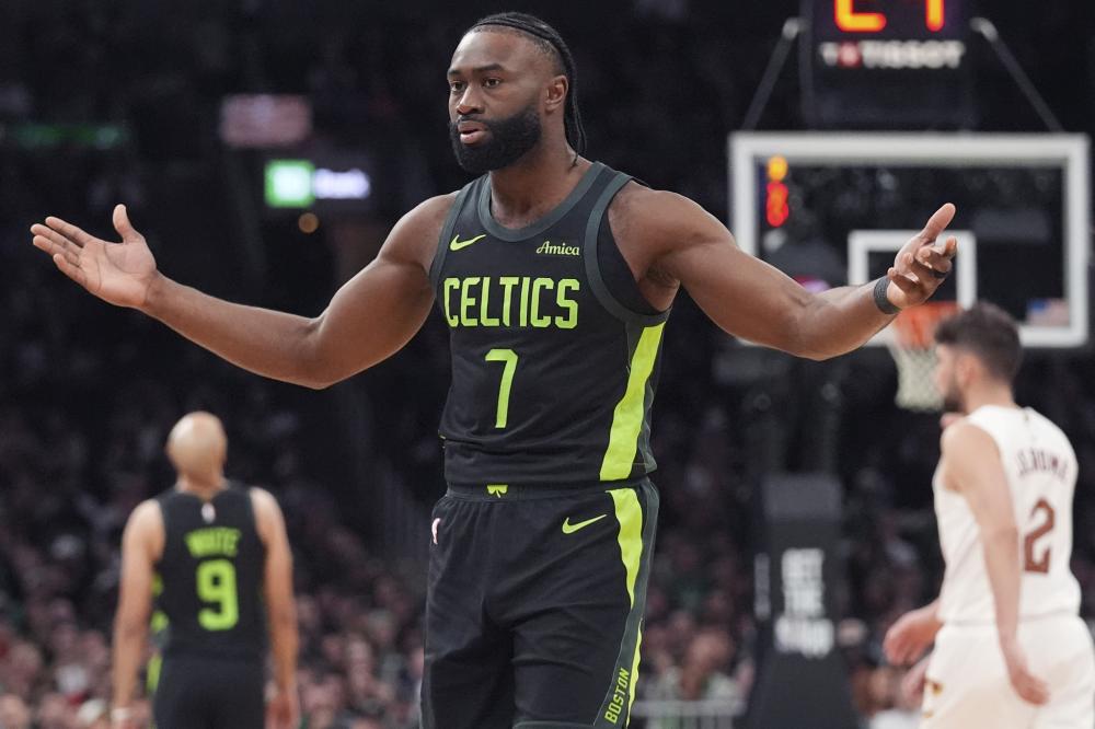 凭借坚定防 凭借坚定防