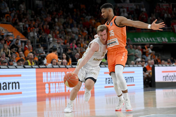 赛中至关重 赛中至关重