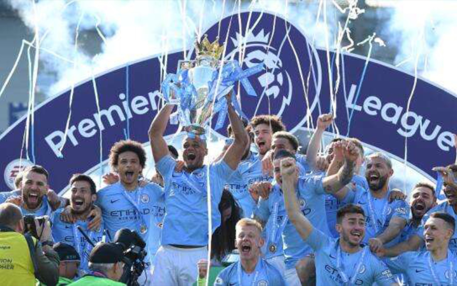 队的年轻球 队的年轻球