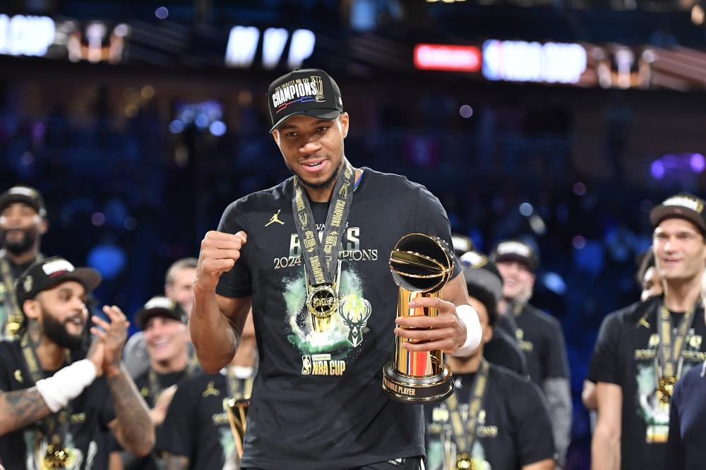 伍深陷困局 伍深陷困局